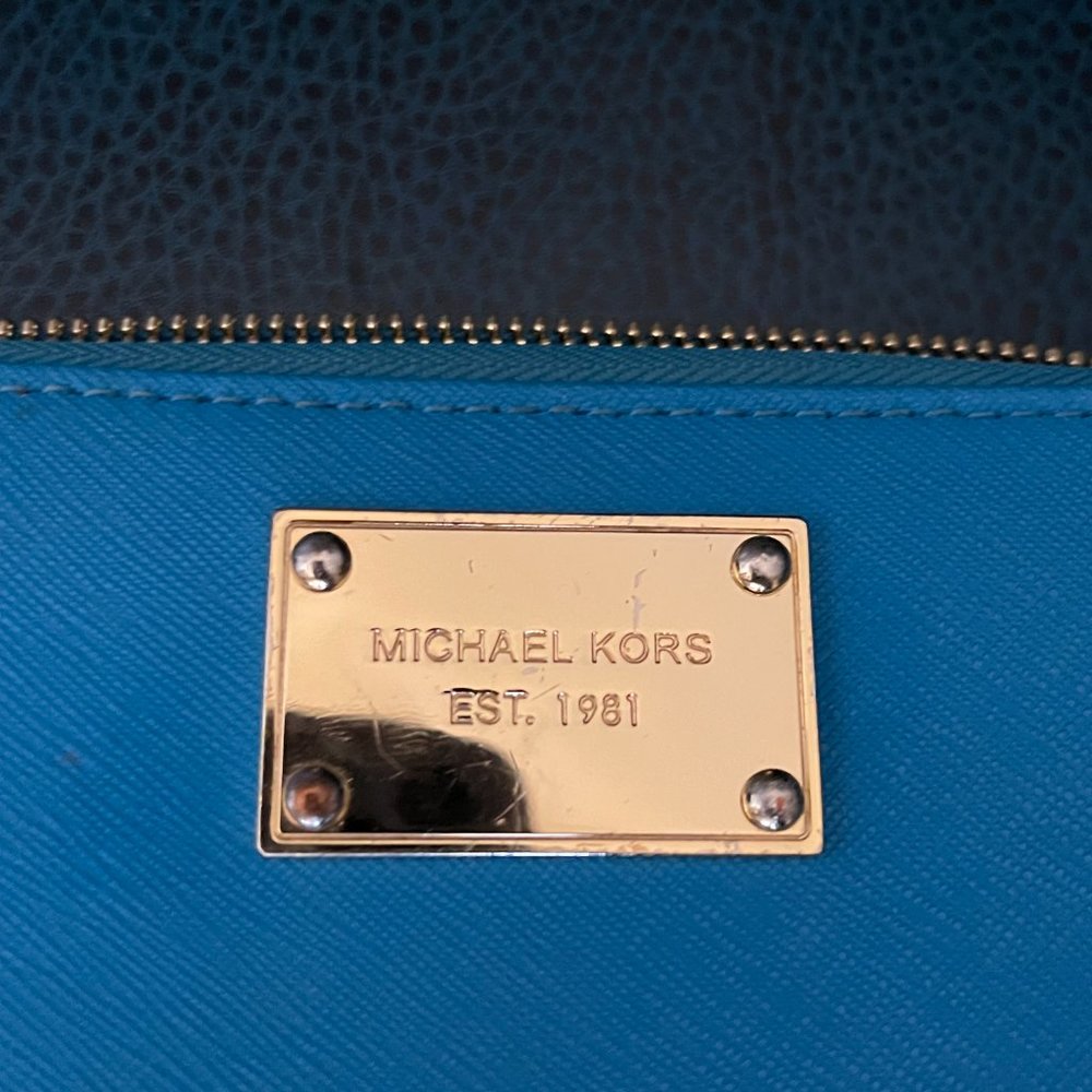 Michael Kors Wristlet - Picture 2 of 4